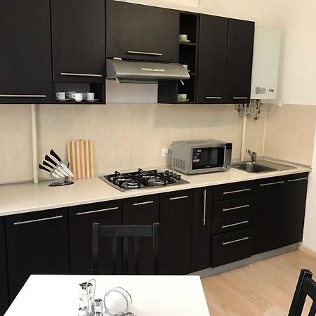 Gil Apartments, Квартира Студия В Самом Центре Пл Петефи Ungvár Kültér fotó