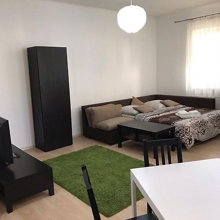 Gil Apartments, Квартира Студия В Самом Центре Пл Петефи Ungvár Kültér fotó
