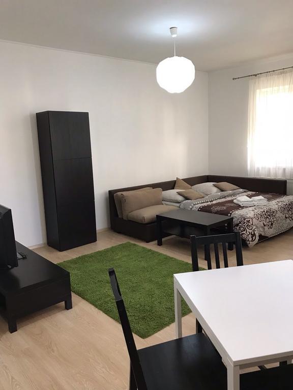 Gil Apartments, Квартира Студия В Самом Центре Пл Петефи Ungvár Kültér fotó