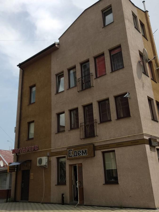 Gil Apartments, Квартира Студия В Самом Центре Пл Петефи Ungvár Kültér fotó